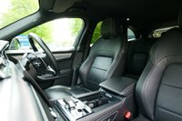 USED 2022 72 JAGUAR F-PACE 2.0 P400e 17.1kWh R-Dynamic S SUV 5dr Petrol Plug-in Hybrid Auto AWD Euro 6 (s/s) (404 ps) SANTORINI BLACK METALLIC PAINTWORK + REAR CAMERA + HEATED SEATS + CARPLAY