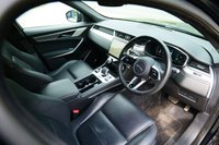 USED 2022 72 JAGUAR F-PACE 2.0 P400e 17.1kWh R-Dynamic S SUV 5dr Petrol Plug-in Hybrid Auto AWD Euro 6 (s/s) (404 ps) SANTORINI BLACK METALLIC PAINTWORK + REAR CAMERA + HEATED SEATS + CARPLAY
