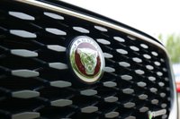 USED 2022 72 JAGUAR F-PACE 2.0 P400e 17.1kWh R-Dynamic S SUV 5dr Petrol Plug-in Hybrid Auto AWD Euro 6 (s/s) (404 ps) SANTORINI BLACK METALLIC PAINTWORK + REAR CAMERA + HEATED SEATS + CARPLAY