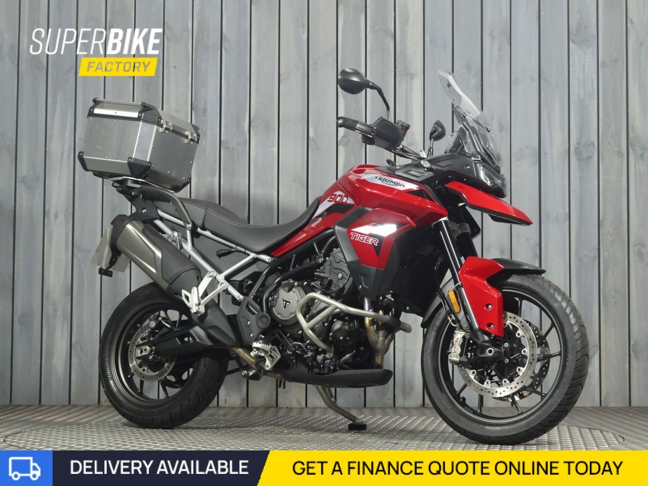 TRIUMPH TIGER 900