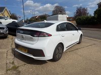 USED 2020 20 HYUNDAI IONIQ 1.6 h-GDi Premium Hatchback 5dr Petrol Hybrid DCT Euro 6 (s/s) (141 ps) WIRELESS PHONE CHARGING PAD