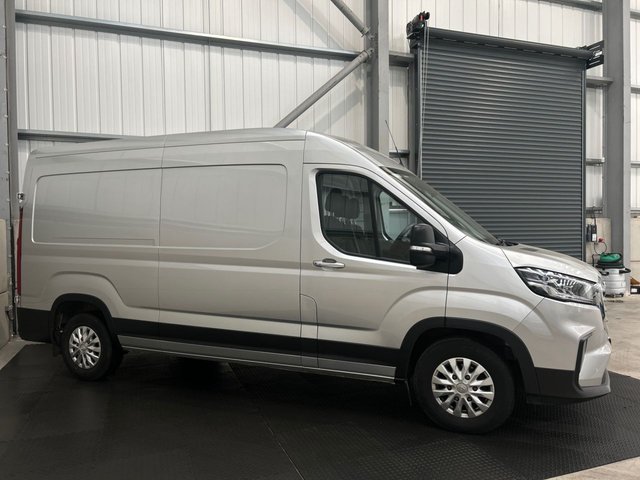 View our MAXUS DELIVER 9