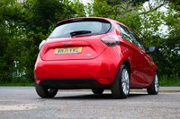 USED 2021 71 RENAULT ZOE R110 EV50 52kWh Iconic Hatchback 5dr Electric Auto (Rapid Charge) (107 bhp) FLAME RED METALLIC PAINTWORK + ANDROID AUTO + VIRTUAL DASH + DAB