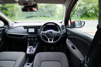 USED 2021 71 RENAULT ZOE R110 EV50 52kWh Iconic Hatchback 5dr Electric Auto (Rapid Charge) (107 bhp) FLAME RED METALLIC PAINTWORK + ANDROID AUTO + VIRTUAL DASH + DAB