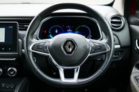 USED 2021 71 RENAULT ZOE R110 EV50 52kWh Iconic Hatchback 5dr Electric Auto (Rapid Charge) (107 bhp) FLAME RED METALLIC PAINTWORK + ANDROID AUTO + VIRTUAL DASH + DAB