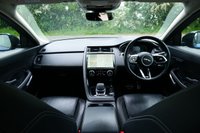 USED 2023 23 JAGUAR E-PACE 1.5 P300e 11.5kWh R-Dynamic S SUV 5dr Petrol Plug-in Hybrid Auto AWD Euro 6 (s/s) (309 ps) BLUEFIRE METALLIC PAINTWORK + REVERSE CAMERA + APPLE CARPLAY