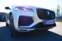 USED 2022 22 JAGUAR F-PACE 2.0 D200 MHEV R-Dynamic Black SUV 5dr Diesel Auto AWD Euro 6 (s/s) (204 ps) HABUKA SILVER METALLIC PAINTWORK + SUNROOF + WINTER PACK + BLACK PACK