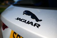 USED 2022 22 JAGUAR F-PACE 2.0 D200 MHEV R-Dynamic Black SUV 5dr Diesel Auto AWD Euro 6 (s/s) (204 ps) HABUKA SILVER METALLIC PAINTWORK + SUNROOF + WINTER PACK + BLACK PACK