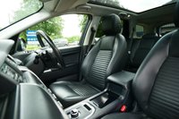 USED 2019 68 LAND ROVER DISCOVERY SPORT 2.0 SD4 HSE Luxury SUV 5dr Diesel Auto 4WD Euro 6 (s/s) (240 ps) DARK SAPPHIRE METALLIC PAINTWORK + SUNROOF + COOLED SEATS + WINTER PACK