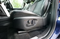 USED 2019 68 LAND ROVER DISCOVERY SPORT 2.0 SD4 HSE Luxury SUV 5dr Diesel Auto 4WD Euro 6 (s/s) (240 ps) DARK SAPPHIRE METALLIC PAINTWORK + SUNROOF + COOLED SEATS + WINTER PACK