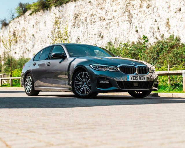 View our BMW 3 SERIES