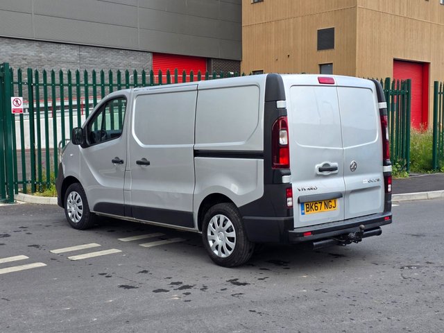 View our VAUXHALL VIVARO