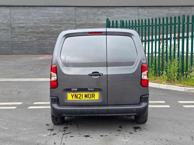 View our TOYOTA PROACE CITY