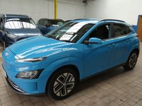 USED 2023 23 HYUNDAI KONA 64kWh Premium SUV 5dr Electric Auto (10.5kW Charger) (204 ps) SAT NAV CARPLAY HEATED SEATS HEATED STEERING WHEEL REAR VIEW CAMERA CRUISE CONTROL PARKING SENSORS 1 OWNER EXCELLENT SERVICE HISTORY WARRANTY
