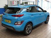 USED 2023 23 HYUNDAI KONA 64kWh Premium SUV 5dr Electric Auto (10.5kW Charger) (204 ps) SAT NAV CARPLAY HEATED SEATS HEATED STEERING WHEEL REAR VIEW CAMERA CRUISE CONTROL PARKING SENSORS 1 OWNER EXCELLENT SERVICE HISTORY WARRANTY