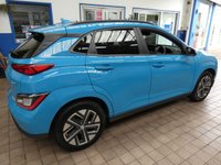 USED 2023 23 HYUNDAI KONA 64kWh Premium SUV 5dr Electric Auto (10.5kW Charger) (204 ps) SAT NAV CARPLAY HEATED SEATS HEATED STEERING WHEEL REAR VIEW CAMERA CRUISE CONTROL PARKING SENSORS 1 OWNER EXCELLENT SERVICE HISTORY WARRANTY