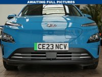 USED 2023 23 HYUNDAI KONA 64kWh Premium SUV 5dr Electric Auto (10.5kW Charger) (204 ps) SAT NAV CARPLAY HEATED SEATS HEATED STEERING WHEEL REAR VIEW CAMERA CRUISE CONTROL PARKING SENSORS 1 OWNER EXCELLENT SERVICE HISTORY WARRANTY