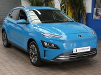 USED 2023 23 HYUNDAI KONA 64kWh Premium SUV 5dr Electric Auto (10.5kW Charger) (204 ps) SAT NAV CARPLAY HEATED SEATS HEATED STEERING WHEEL REAR VIEW CAMERA CRUISE CONTROL PARKING SENSORS 1 OWNER EXCELLENT SERVICE HISTORY WARRANTY