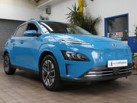 USED 2023 23 HYUNDAI KONA 64kWh Premium SUV 5dr Electric Auto (10.5kW Charger) (204 ps) SAT NAV CARPLAY HEATED SEATS HEATED STEERING WHEEL REAR VIEW CAMERA CRUISE CONTROL PARKING SENSORS 1 OWNER EXCELLENT SERVICE HISTORY WARRANTY