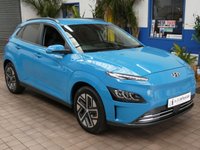 USED 2023 23 HYUNDAI KONA 64kWh Premium SUV 5dr Electric Auto (10.5kW Charger) (204 ps) SAT NAV CARPLAY HEATED SEATS HEATED STEERING WHEEL REAR VIEW CAMERA CRUISE CONTROL PARKING SENSORS 1 OWNER EXCELLENT SERVICE HISTORY WARRANTY