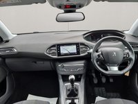USED 2021 21 PEUGEOT 308 1.2 PureTech Allure 5dr  ** Sat Nav ** Mirror Screen ** Full Service History **