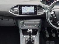 USED 2021 21 PEUGEOT 308 1.2 PureTech Allure 5dr  ** Sat Nav ** Mirror Screen ** Full Service History **