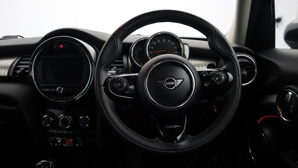 USED 2019 69 MINI HATCH 2.0 Cooper S Exclusive Hatchback 5dr Petrol Steptronic Euro 6 (s/s) (192 ps) 