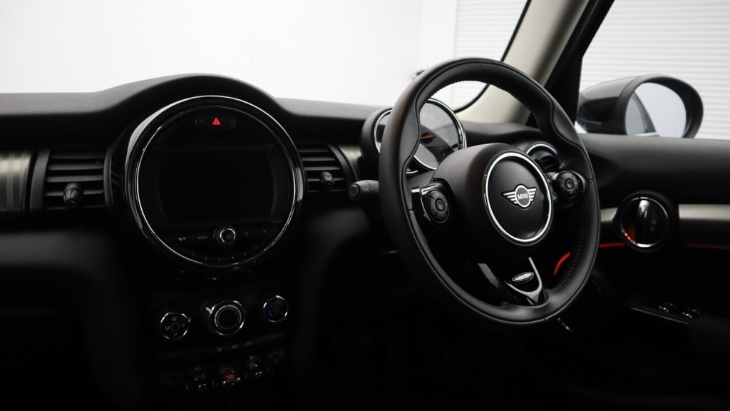 USED 2019 69 MINI HATCH 2.0 Cooper S Exclusive Hatchback 5dr Petrol Steptronic Euro 6 (s/s) (192 ps) 