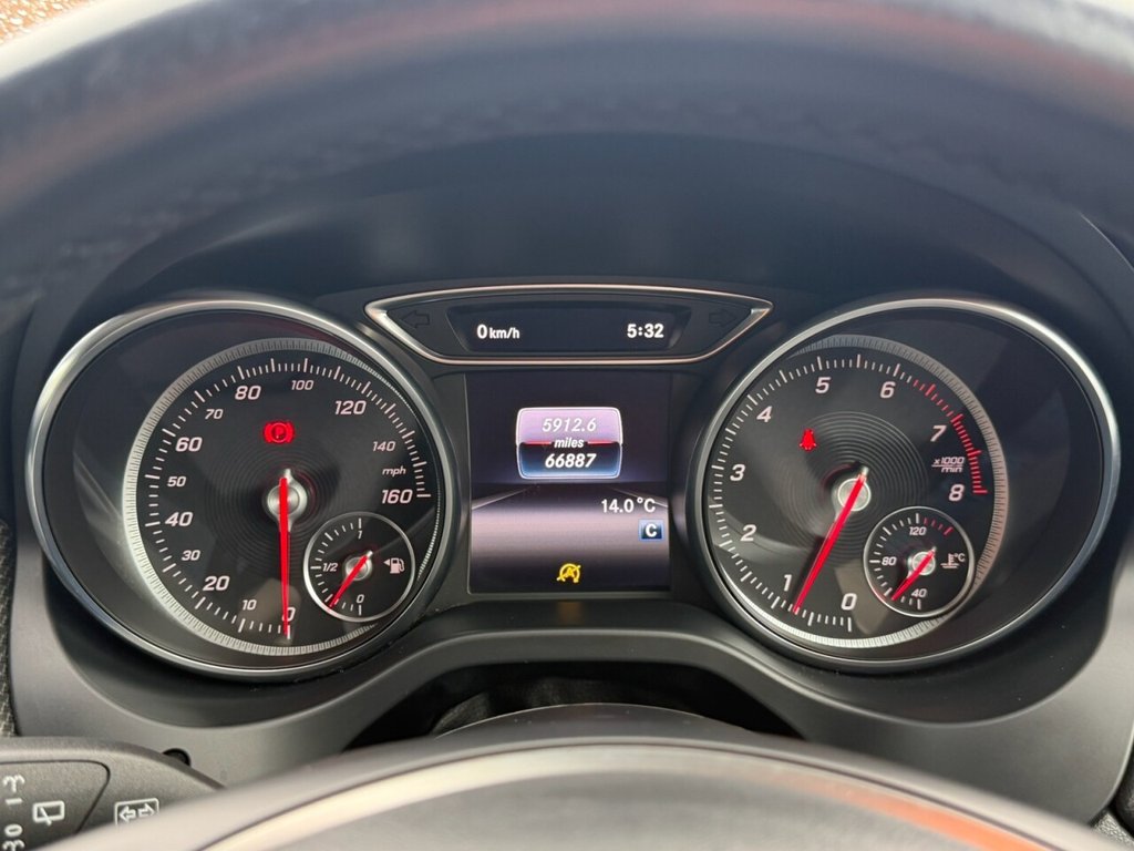 USED 2018 MERCEDES-BENZ GLA 1.6 GLA200 SE (Executive) SUV 5dr Petrol Manual Euro 6 (s/s) (156 ps) FULL BLACK LEATHER & SAT NAV