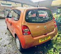 USED 2010 10 RENAULT TWINGO 1.2 Extreme Hatchback 3dr Petrol Manual Euro 4 (60 ps) Cheap n cheerful will have a full new MOT looks and drives well dash is a little pixelated on odometer, was previously used by son of our valeter to learn to drive but he's given up on driving. fun n funky. cheap to run. Electric windows, front fog lights and multi function wheel.