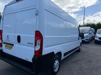 USED 2022 22 PEUGEOT BOXER 2.2 BlueHDi 335 Professional Panel Van 5dr Diesel Manual L3 H2 Euro 6 (s/s) (140 ps) 1 OWNER ONLY 22K FULL PEUGEOT SERVICE HISTORY COMES WITH 1 YEARS MOT AND SERVICE