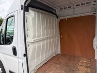 USED 2022 22 PEUGEOT BOXER 2.2 BlueHDi 335 Professional Panel Van 5dr Diesel Manual L3 H2 Euro 6 (s/s) (140 ps) 1 OWNER FULL PEUGEOT SERVICE HISTORY SAT NAV AIR CON 44K COMES WITH 1 YEARS MOT AND SERVICE