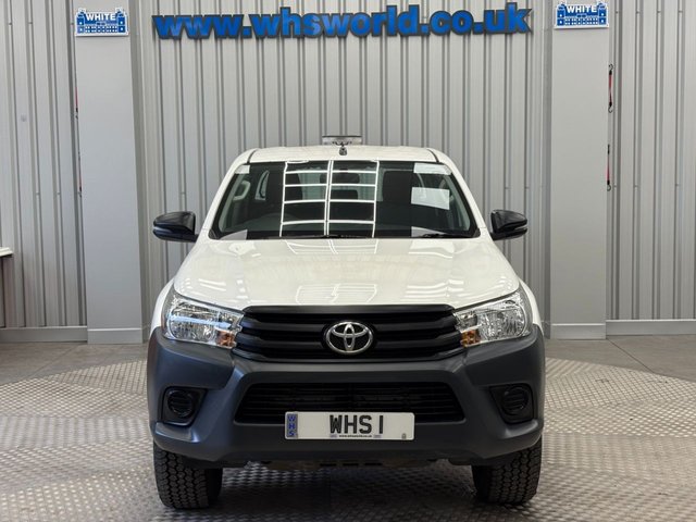 TOYOTA HI-LUX at White Hire and Sales (WHS World)