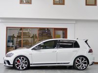USED 2016 66 VOLKSWAGEN GOLF 2.0 TSI BlueMotion Tech GTI Clubsport 40 DSG Euro 6 (s/s) 5dr BUCKET SEATS + DISCOVER NAV