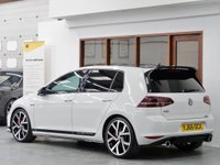 USED 2016 66 VOLKSWAGEN GOLF 2.0 TSI BlueMotion Tech GTI Clubsport 40 DSG Euro 6 (s/s) 5dr BUCKET SEATS + DISCOVER NAV