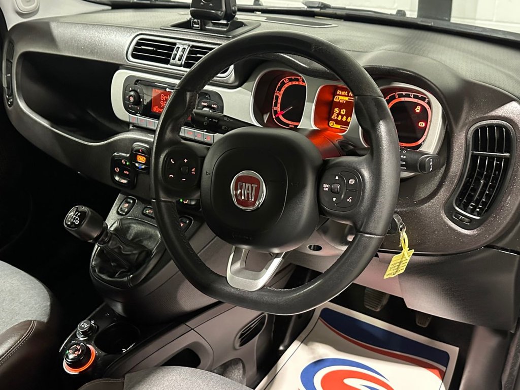 USED 2019 69 FIAT PANDA 0.9 TwinAir Cross Hatchback 5dr Petrol Manual Euro 6 (s/s) (85 bhp) 