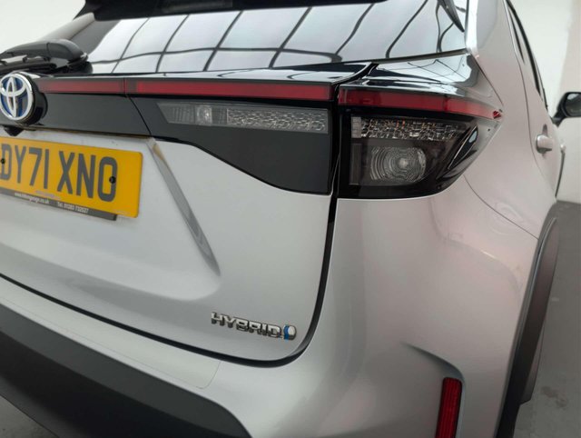 USED 2022 71 TOYOTA YARIS CROSS 1.5 Yaris Cross Design HEV Auto 5dr CLICK & COLLECT/ HOME DELIVERY