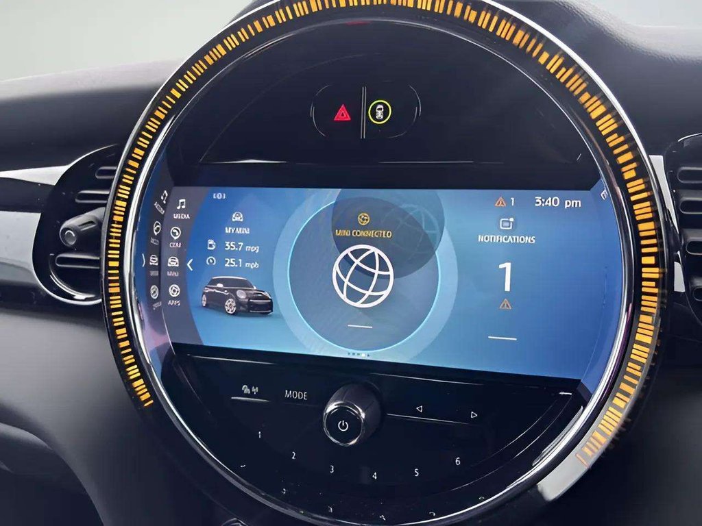 2023 MINI Hatch — image 10