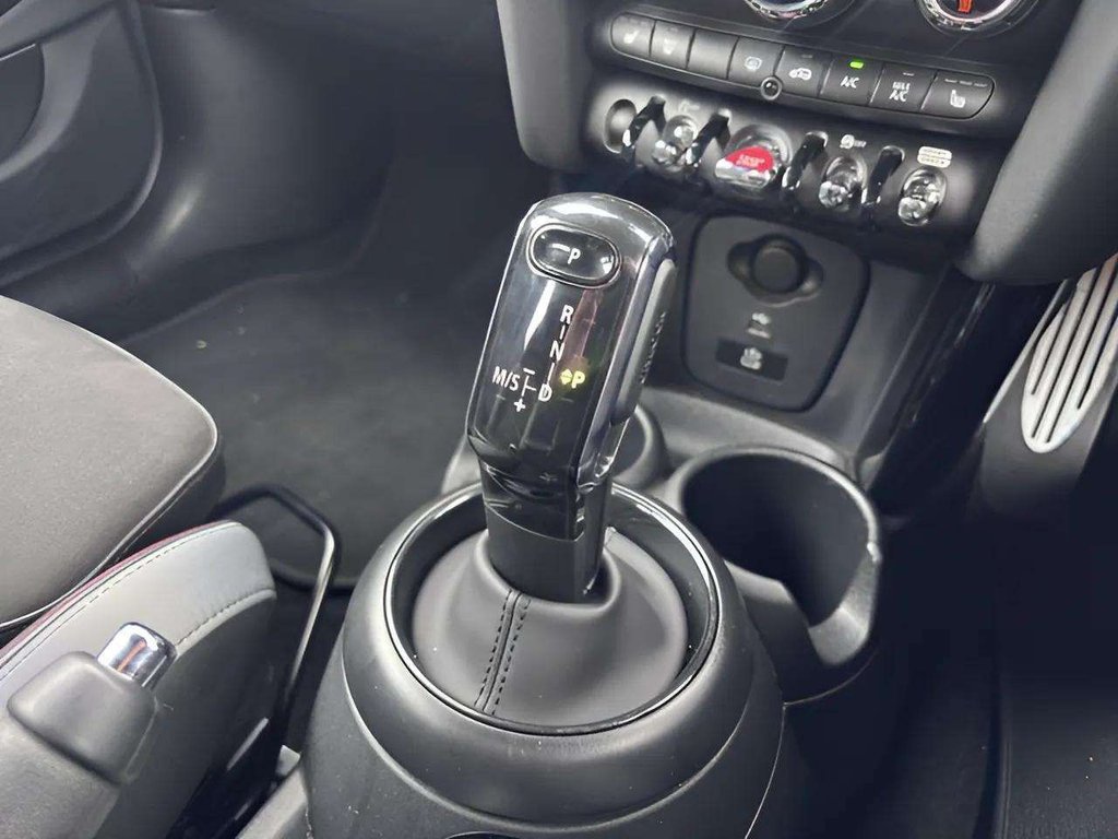 2023 MINI Hatch — image 11