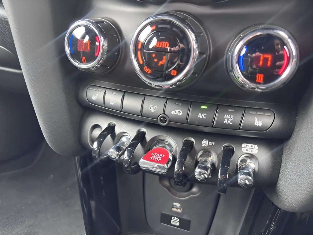 2023 MINI Hatch — image 12