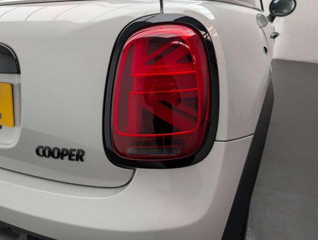 USED 2022 22 MINI HATCH 1.5 Cooper Sport 3dr CLICK & COLLECT/ HOME DELIVERY