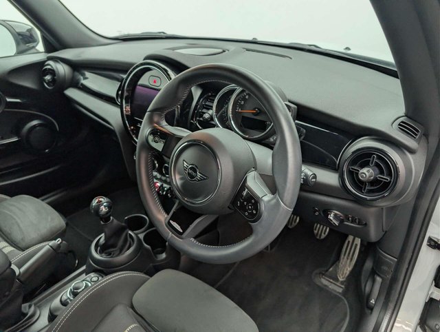 USED 2022 22 MINI HATCH 1.5 Cooper Sport 3dr CLICK & COLLECT/ HOME DELIVERY