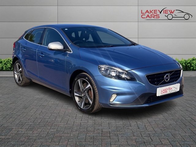 View our Volvo V40 1.5 T2 R-Design Hatchback 5dr Petrol Auto Euro 6 (s/s) (122 ps)