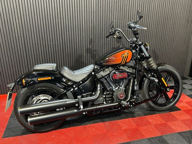 View our HARLEY-DAVIDSON SOFTAIL