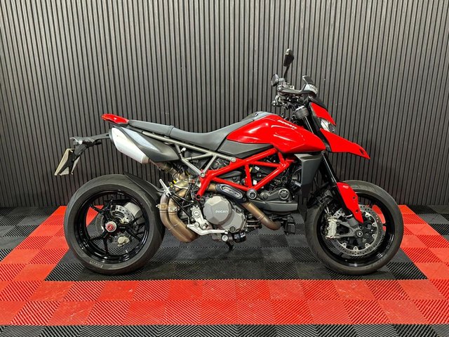View our DUCATI HYPERMOTARD 950