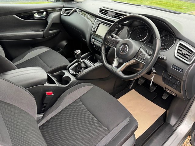 View our NISSAN QASHQAI