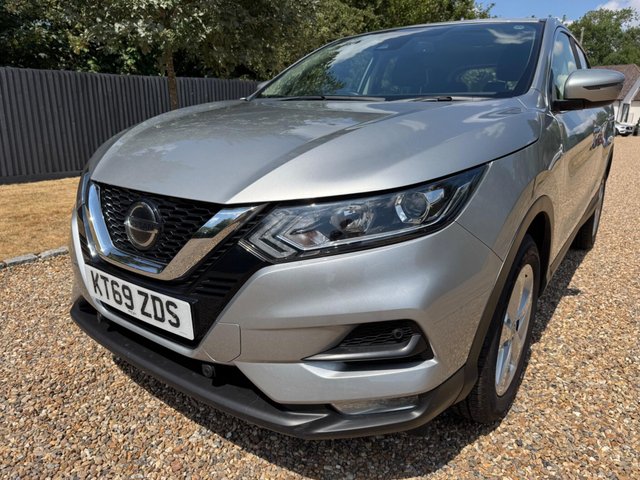 View our NISSAN QASHQAI