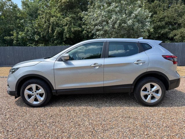 View our NISSAN QASHQAI