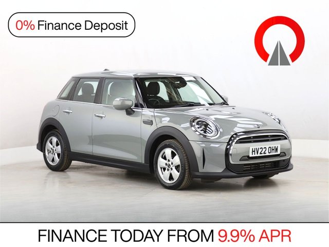 View our MINI Hatch 1.5 Cooper Classic Hatchback 5dr Petrol Manual Euro 6 (s/s) (136 ps)