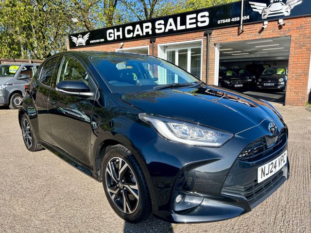 2024 24 TOYOTA YARIS 1.5 VVT-h Design Hatchback 5dr Petrol Hybrid E-CVT Euro 6 (s/s) (116 ps) FSH, BIG SPEC, AUTO, 2 KEYS!